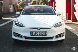 Model S und Model 3 sind auch als Langzeitmiete in Nünberg und Berlin zu haben