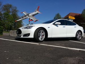 Tesla mieten für den Frieden in von Tesla-Car-Rent Autovermietung