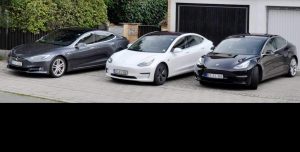 Ein Teil der Mitwagen von Tesla Autovermietung in Erlangen